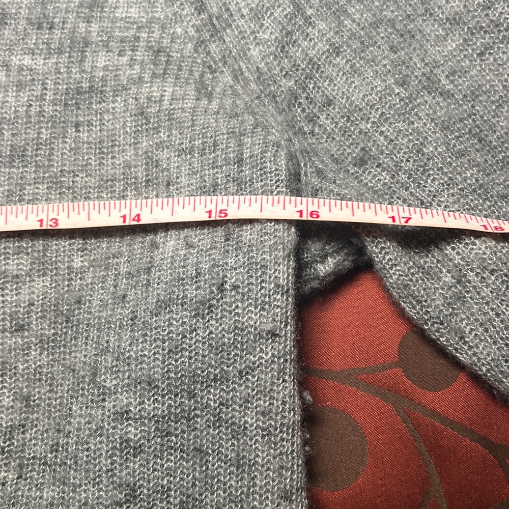 Autumn Cashmere Gray Crew Neck Cashmere Sweater size Small - Picture 12 of 15